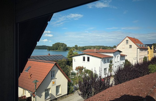 Feldberger Seenlandschaft Apartamento | Apartment 'Familienwohnung' with Lake View, Shared Terrace and Wi-Fi
