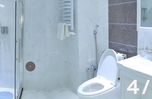 Dushanbe Apartamento | APART-HOTEL Suzani (Deluxe Unit 4)