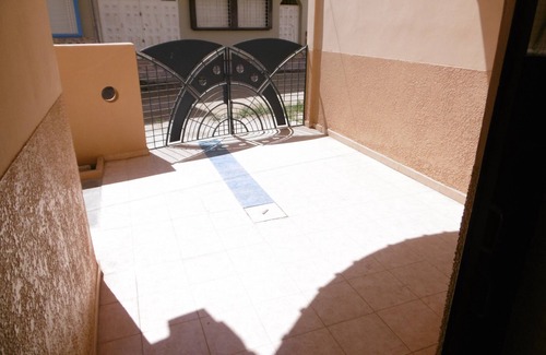 Marina Casa | Aparte. En casa a 800m de la playa. Cerca de tiendas,