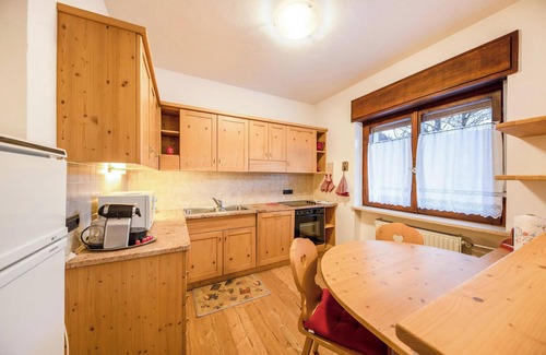 Castello-Molina di Fiemme Apartamento | Apartamento "La Pratolina" con vistas a la montaña, terraza y jardín