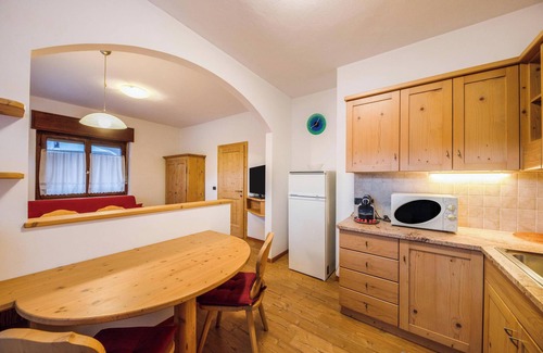 Castello-Molina di Fiemme Apartamento | Apartamento "La Pratolina" con vistas a la montaña, terraza y jardín