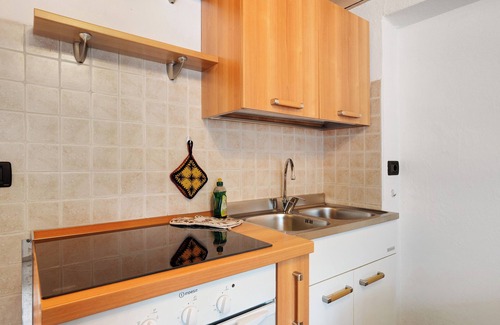 Castello-Molina di Fiemme Apartamento | Apartment 'Rosy' with Mountain View, Balcony and Wi-Fi
