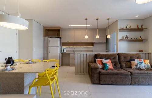 Cachoeira do Bom Jesus Apartamento | Apart Near the Beach in Cond. w/Pool Adc0205