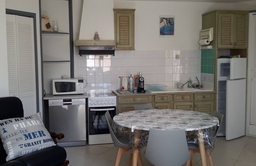 Pleherel-Plage-Vieux-Bourg Apartamento | Apartment 4/6 people 50m2 Ground floor + closed courtyard of 30m2 100m from the beach