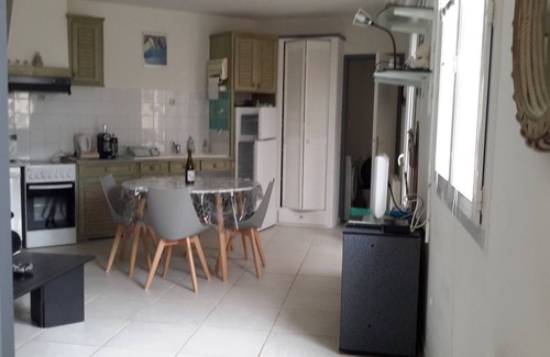 Pleherel-Plage-Vieux-Bourg Apartamento | Apartment 4/6 people 50m2 Ground floor + closed courtyard of 30m2 100m from the beach