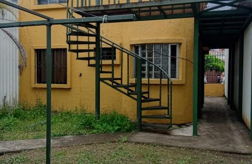 Catedral Apartamento | APART YENNY, MUSOC, TRACOPA bus, cerca Clinica Biblica y Carit