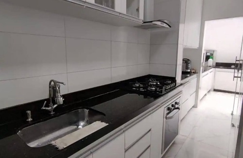 Jaqueline Apartamento | Apartamento com Área e Garagem Privativa