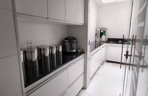 Jaqueline Apartamento | Apartamento com Área e Garagem Privativa