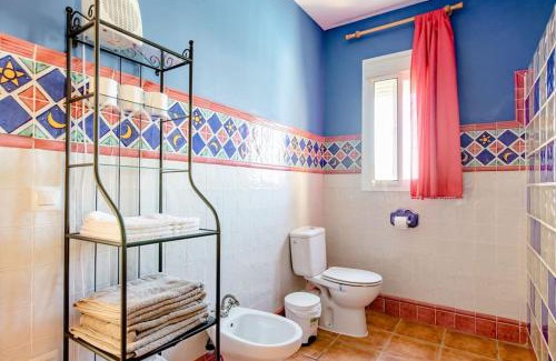 Valencina de la Concepción Casa | Apartamento privado con piscina y jardin compartidos.