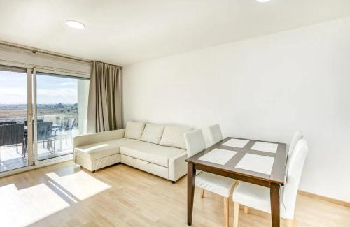 Santa Margarida Apartamento | Apartament amb piscina i zona enjardinada