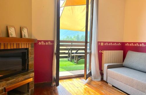 Esterri D'Aneu Apartamento | Apartament amb terrassa a Esterri by RURAL D'ÀNEU