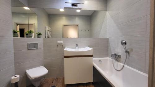 Lagiewniki Apartamento | Apartament Czerwone Maki