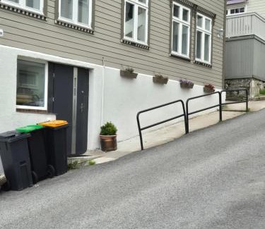 Alesund Apartamento | APARTAMENT - Duże mieszkanie w centrum Ålesund