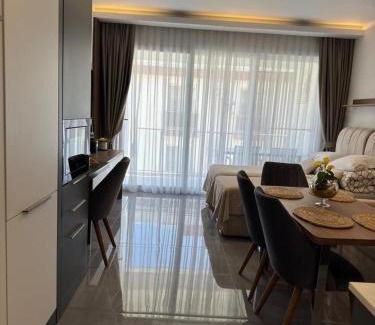 Trikomo Apartamento | Apartament Elizabeth Courtyard
