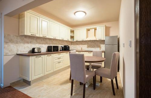 Orastie Apartamento | Apartament Hotel H