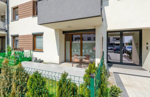 Baluty Apartamento | Apartament Jarzębinowy z ogródkiem