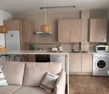 Pla del Bon Repós Apartamento | Apartament Lemon Paradise