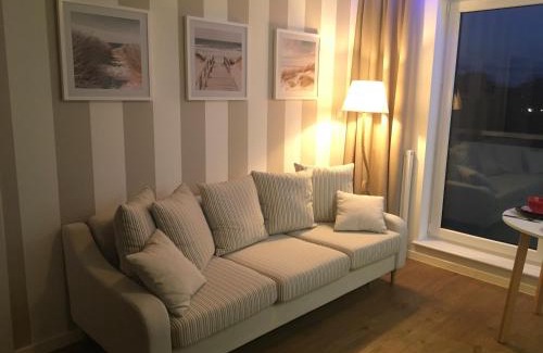 Elblag Apartamento | Apartament Marine Holiday Elbląg - winda -Parking w HALI GARAŻOWEJ -GRATIS -Business stays