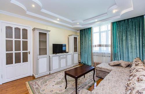Almaty Apartamento | Apartament Nazarbaeva 119