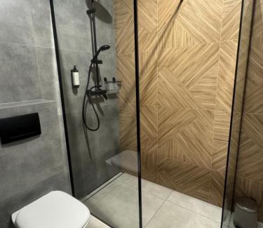 Czestochowa Apartamento | Apartament Neonowy by Apartamenty 77