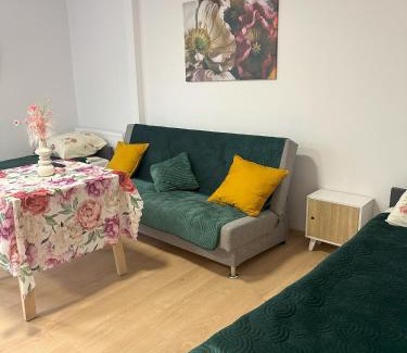Mierzecice Apartamento | Apartament nr 1 lub 2 przy Sali Kominkowej