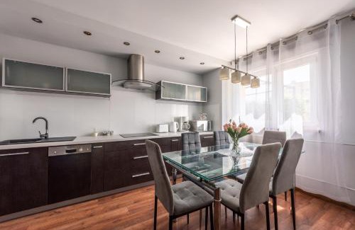 Krakow Apartamento | Apartament PARYSKI 4 pokoje 90m2 2 poziomy Ogród Oranżeria