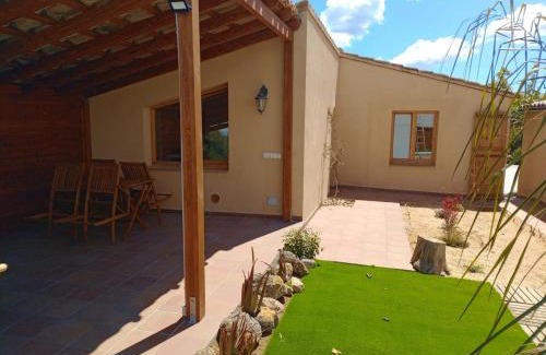 San Martin Sarroca Apartamento | Apartament rural amb piscina i jardí