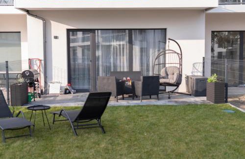 Ustka Apartamento | Apartament Ustka Holiday z sauną i ogrodem