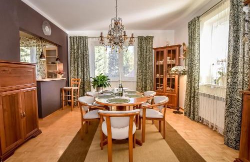 Ponice Apartamento | Apartament w Alejce