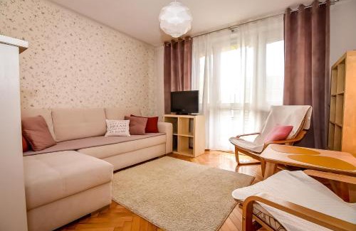 Ponice Apartamento | Apartament w Alejce