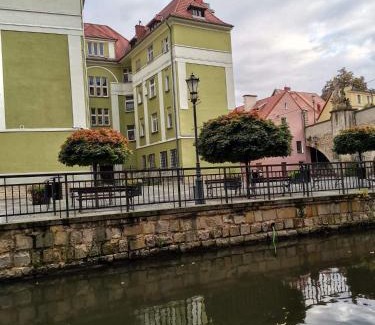 Klodzko Miasto Apartamento | Apartament w Dworku pod Twierdzą