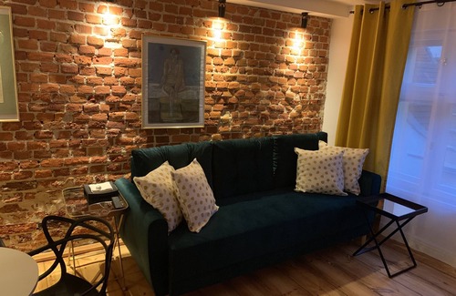 Stare Miasto Apartamento | Apartament Złoty z darmowym parkingiem