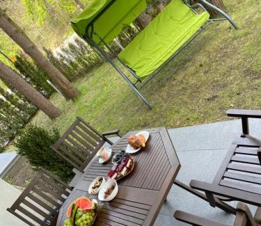 Jastrzebia Gora Apartamento | Apartament z ogródkiem, basen, garaż, Villa 4 Pory Roku
