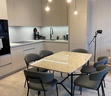 Palanga Apartamento | Apartamentai Mano Jūra 2 su vaizdu į baseiną