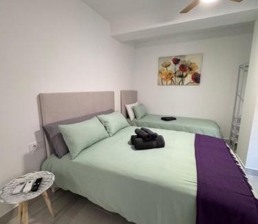 Almansa Apartamento | Apartamento África en centro moderno con balcón