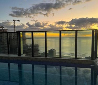 Morretes Apartamento | Apartamento 2 suítes, Charme mediterrâneo, com Piscina e Academia
