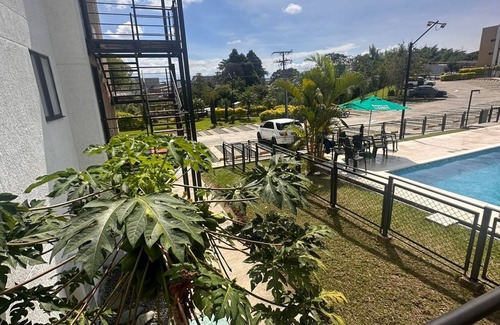 La Tebaida Apartamento | Apartamento 3 Piscinas Jacuzzi Tobogán y Zonas Verdes Cerca al Parque del Café