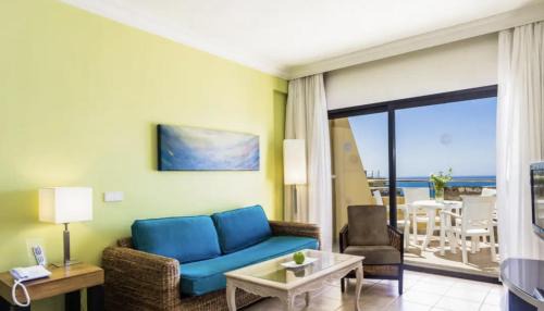 Tarajalillo Apartamento | Apartamento 4 Estrellas con Vistas al Mar y Piscina en Bahía Feliz
