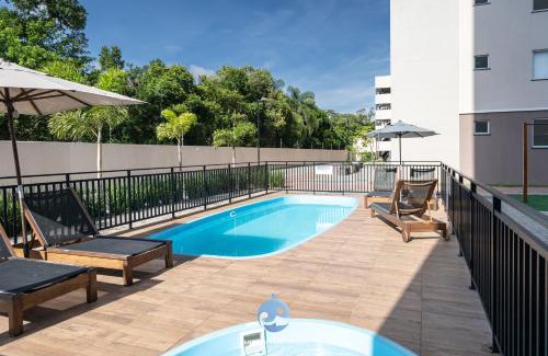 Picarras Apartamento | Apartamento a 150m da PRAIA com Ar-condicionado, Wi-Fi Condomínio com PISCINA, quadra de esportes Playground infantil a 15 minutos do Beto Carreiro