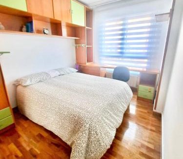 Las Campas y San Claudio Apartamento | Apartamento a 5 minutos del Centro Parking Privado