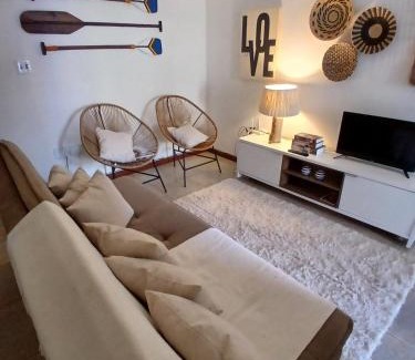 Guarapari Apartamento | Apartamento aconchegante na Praia do Morro, a poucos metros da praia