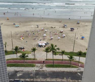 Caicara Apartamento | Apartamento aconchegante, frente praia, vista linda