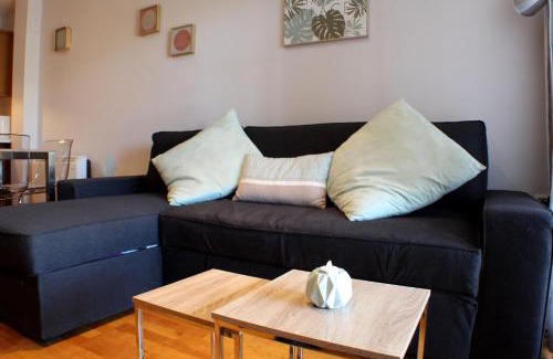 Pradollano Apartamento | Apartamento Alfa Premium con parking y WiFi by SURYNIEVE