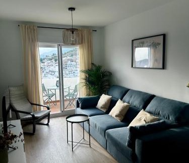 Cómpeta Apartamento | Apartamento Avigar con vistas a la montaña y piscina