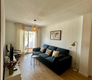 Cómpeta Apartamento | Apartamento Avigar con vistas a la montaña y piscina