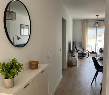 Cómpeta Apartamento | Apartamento Avigar con vistas a la montaña y piscina