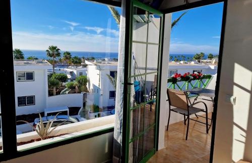 Puerto del Carmen Apartamento | Apartamento Azul Vista Mar with pool