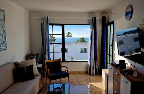Puerto del Carmen Apartamento | Apartamento Azul Vista Mar with pool