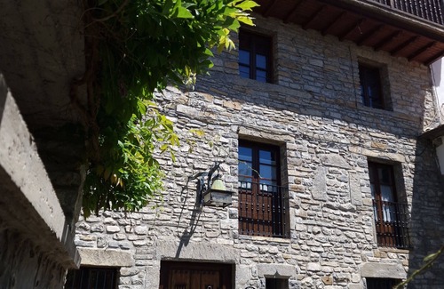 Biescas Apartamento | Apartamento Bohemio, acogedor y tranquilo, céntrico cerca de todo los servicios