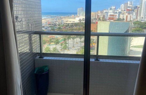 Costa Azul Apartamento | Apartamento Aconchegante com Vista mar no Costa Azul. Possui Portaria 24 Horas